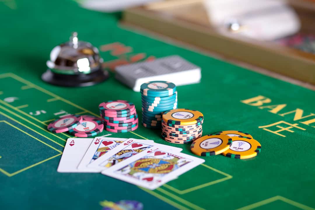 Chơi Poker tại Pailin Flamingo Casino