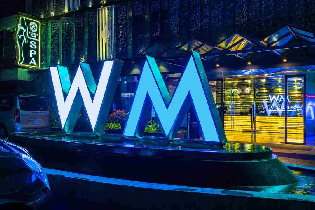 WM Hotel & Casino nổi bật giữa thành phố Sihanoukville